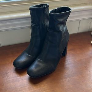 Express heel booties